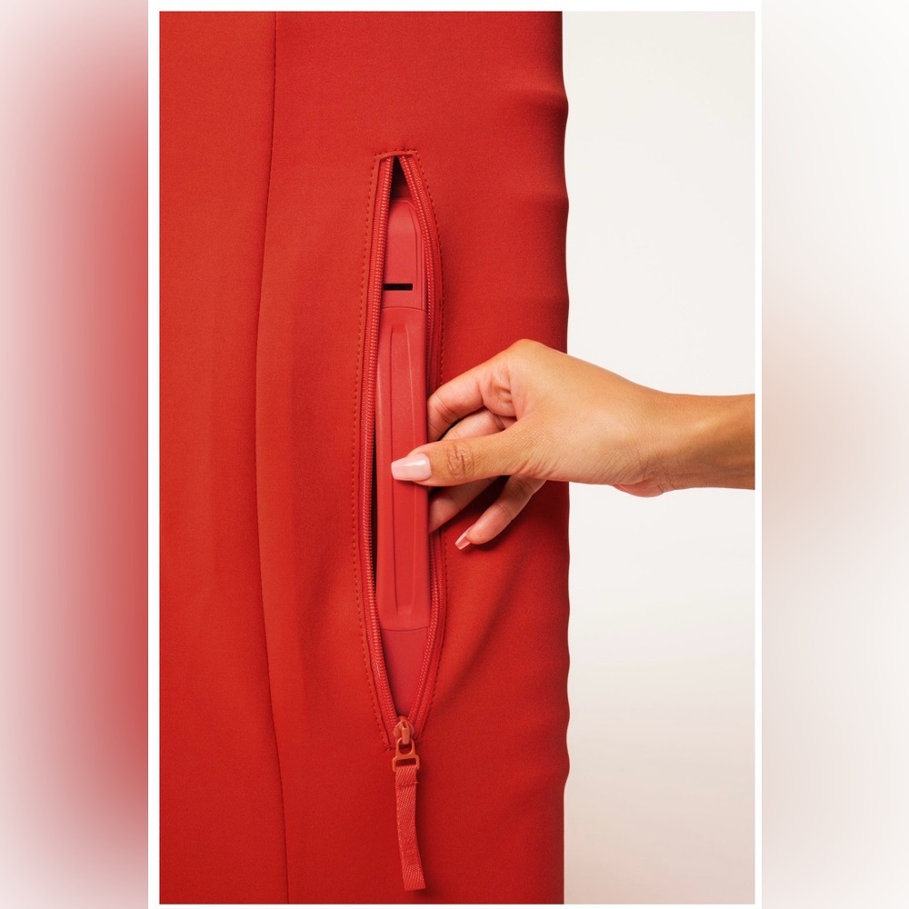 LIMITED EDITION Béis Carry-on Roller in Glossy Flame with luggage cover - Picture 7 of 7